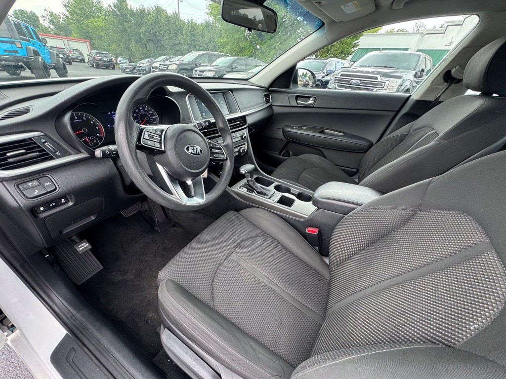 2019 Kia Optima Image 8