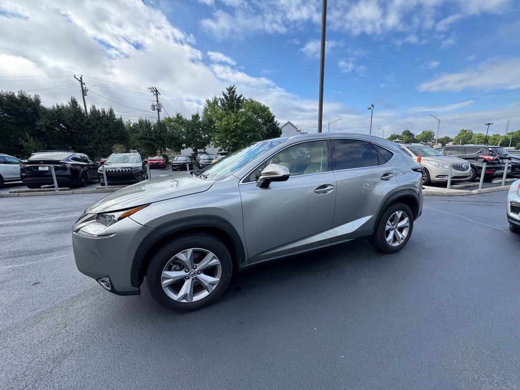2017 Lexus NX Image 2