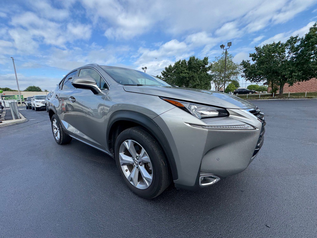 2017 Lexus NX Image 3