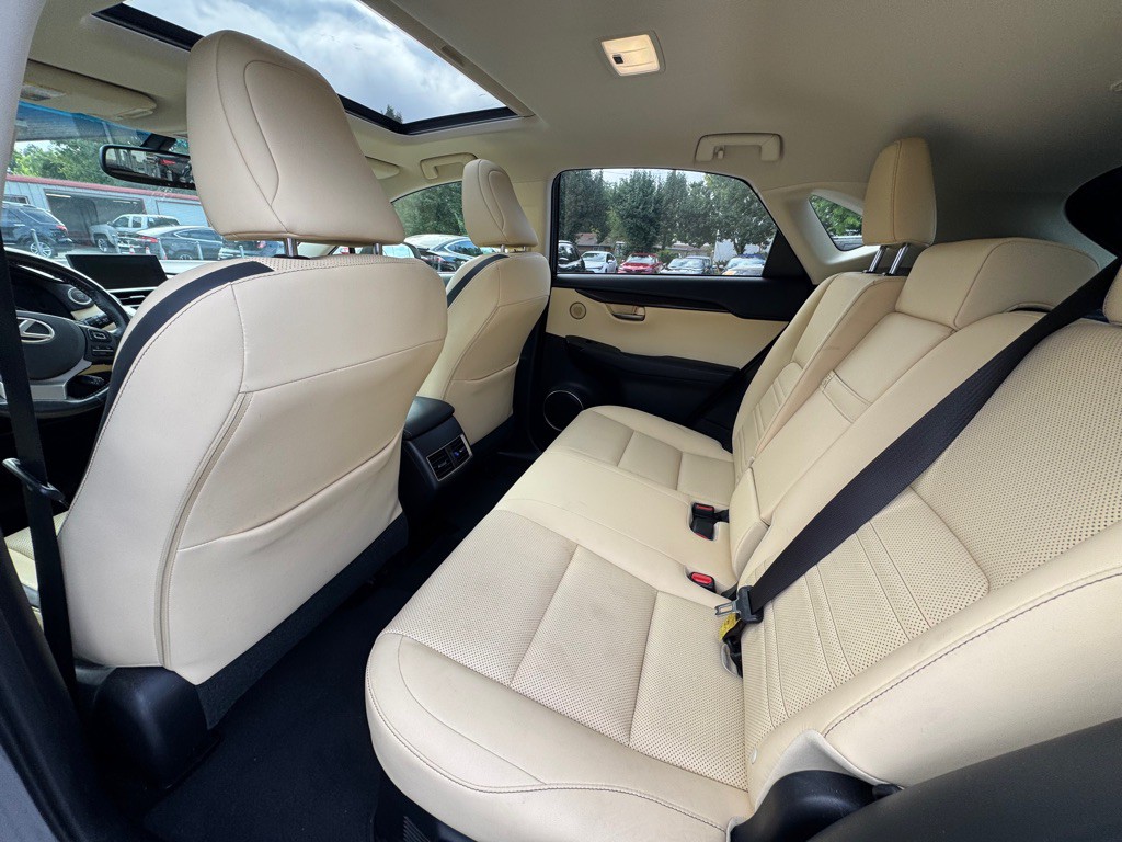 2017 Lexus NX Image 8