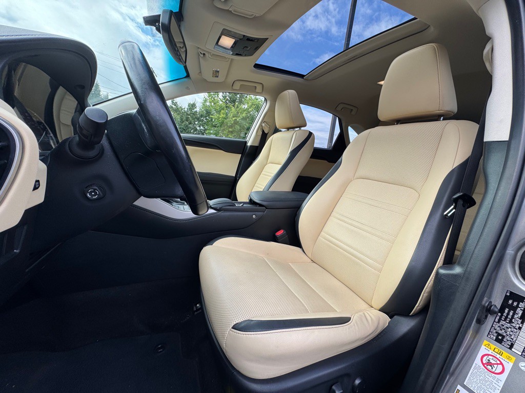 2017 Lexus NX Image 10
