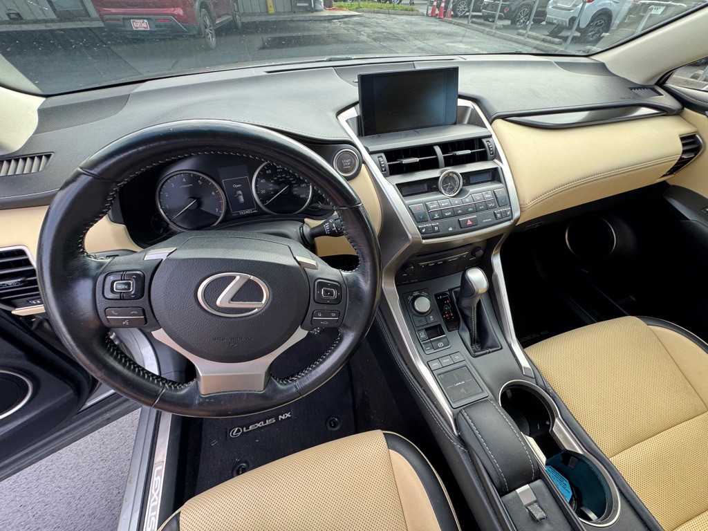 2017 Lexus NX Image 11