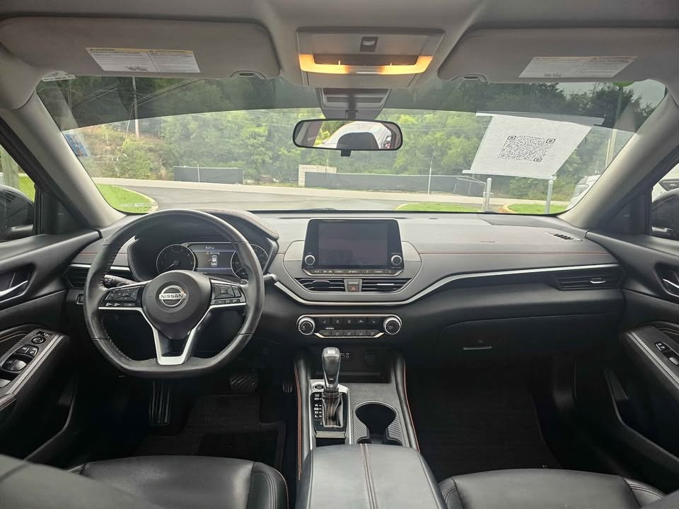 2020 Nissan Altima Image 9