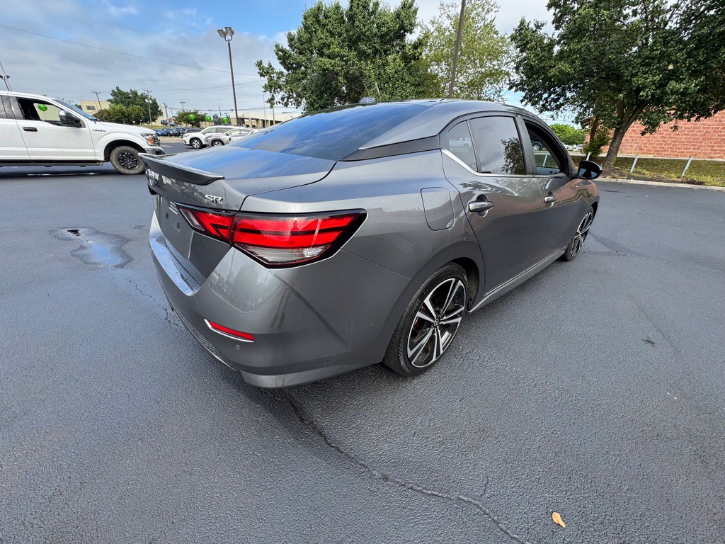 2021 Nissan Sentra Image 2