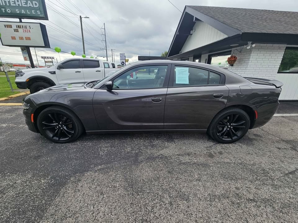 2017 Dodge Charger Image 2