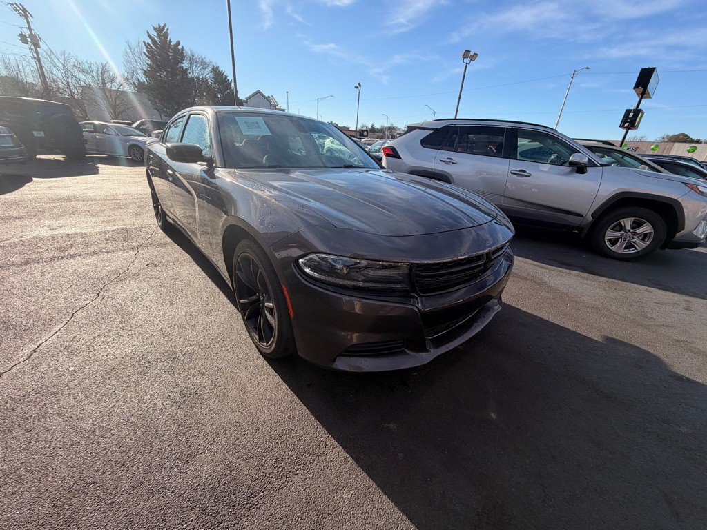2017 Dodge Charger Image 2