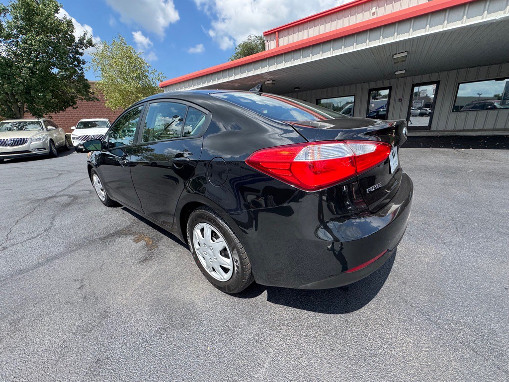 2016 Kia Forte Image 5