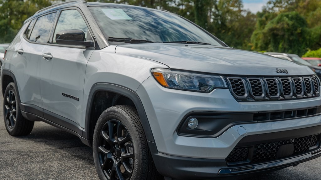2024 Jeep Compass Image 8