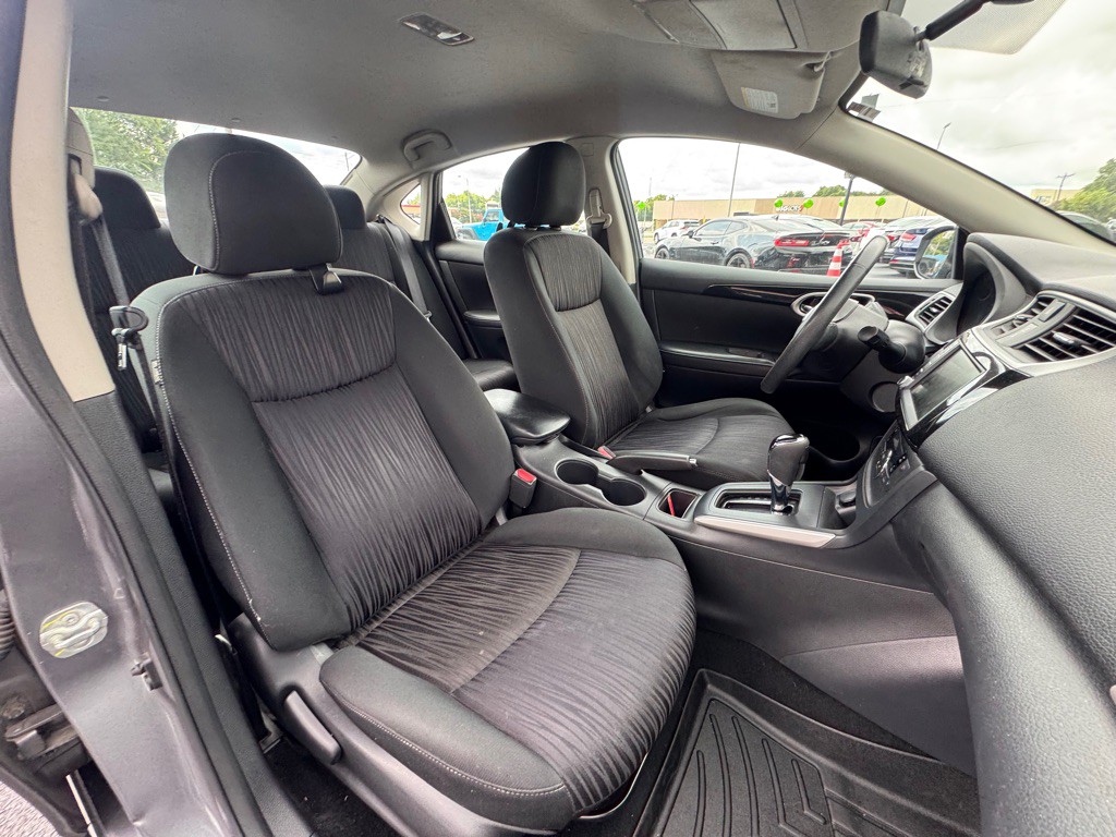 2019 Nissan Sentra Image 4