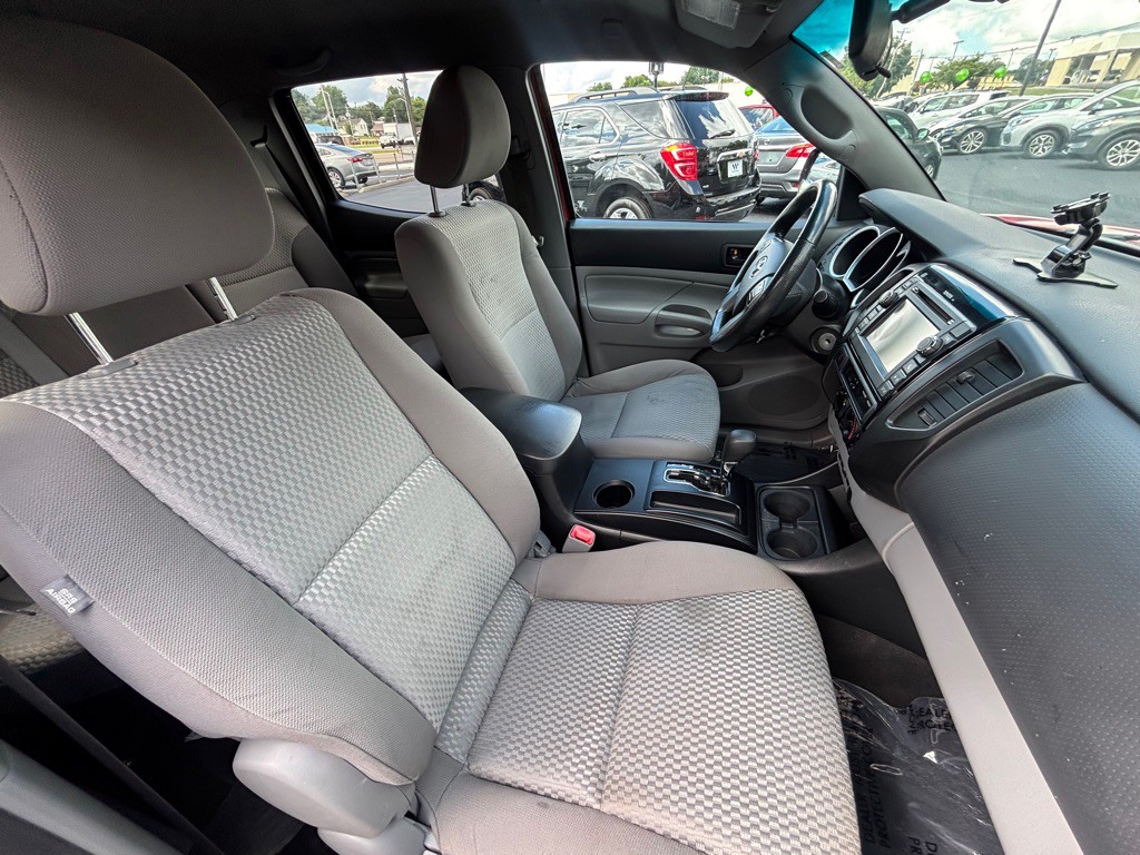 2013 Toyota Tacoma Image 8