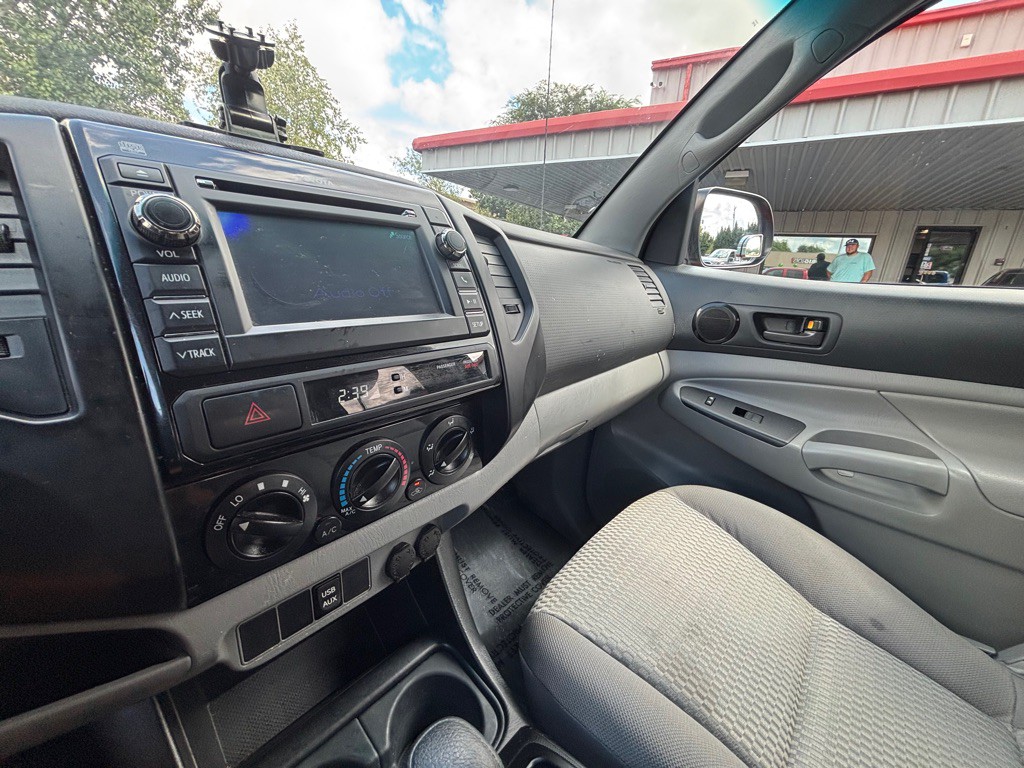 2013 Toyota Tacoma Image 13