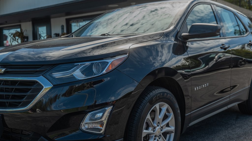 2018 Chevrolet Equinox Image 2