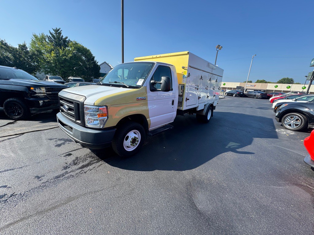 2018 Ford Econoline Image 3