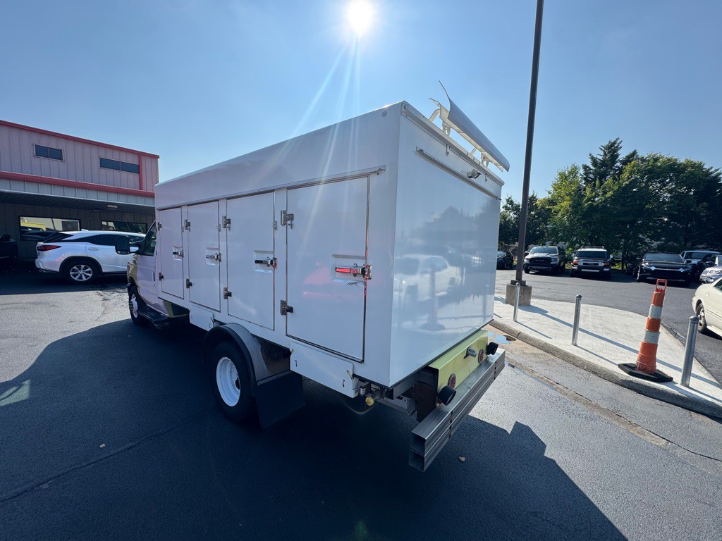 2018 Ford Econoline Image 10