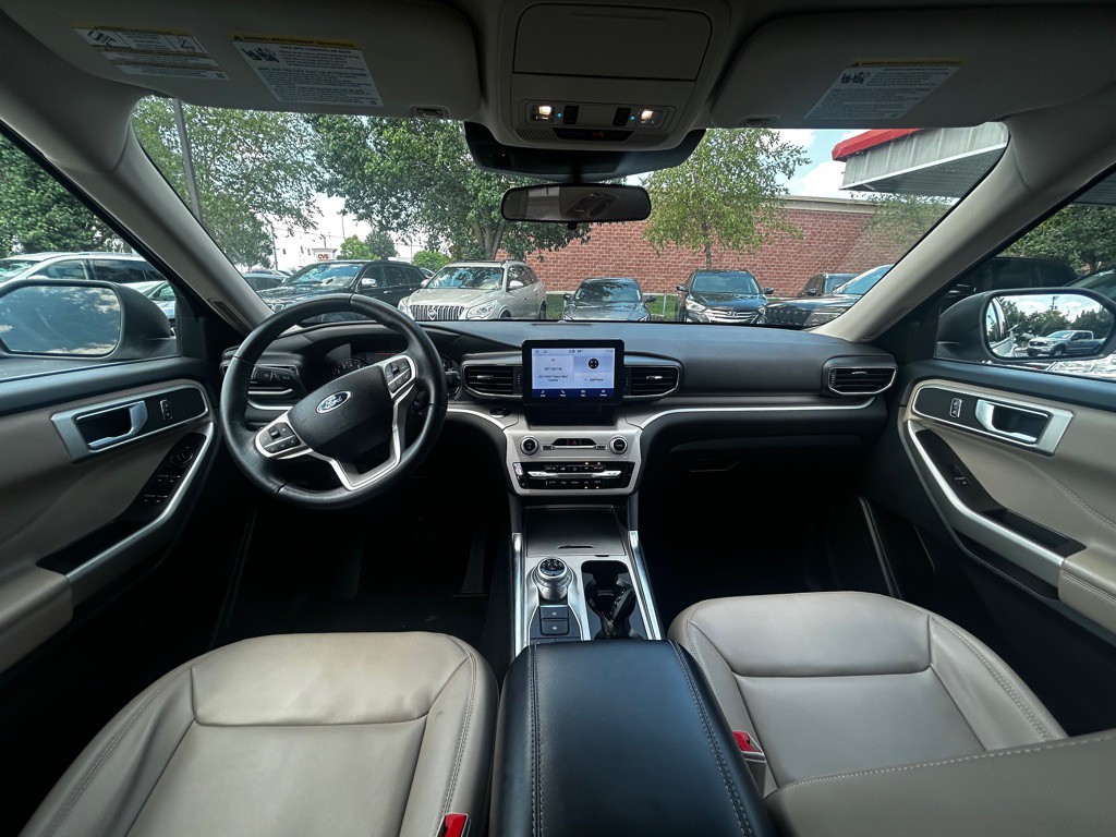 2023 Ford Explorer Image 3
