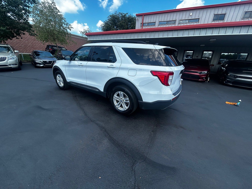 2023 Ford Explorer Image 10
