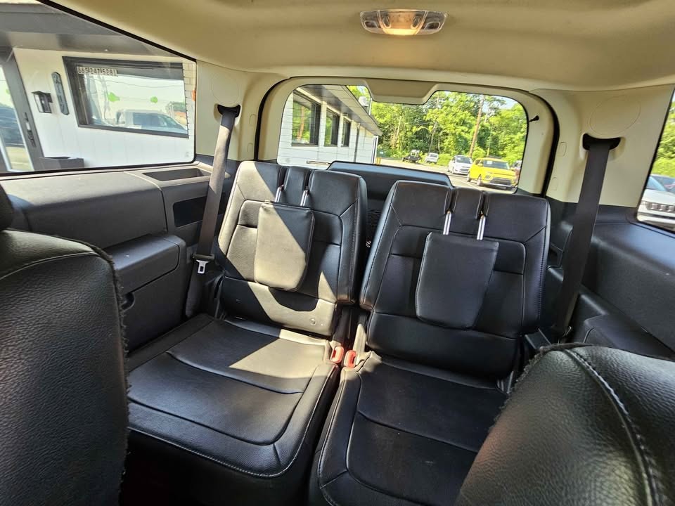2017 Ford Flex Image 11