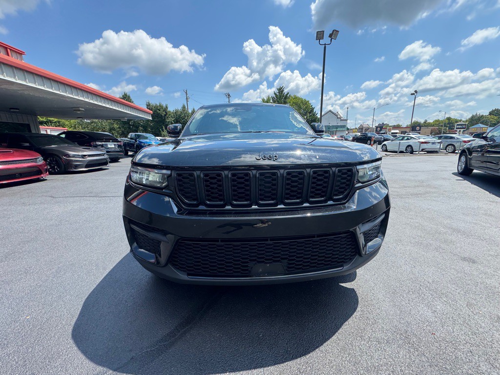 2024 Jeep Grand Cherokee Image 2