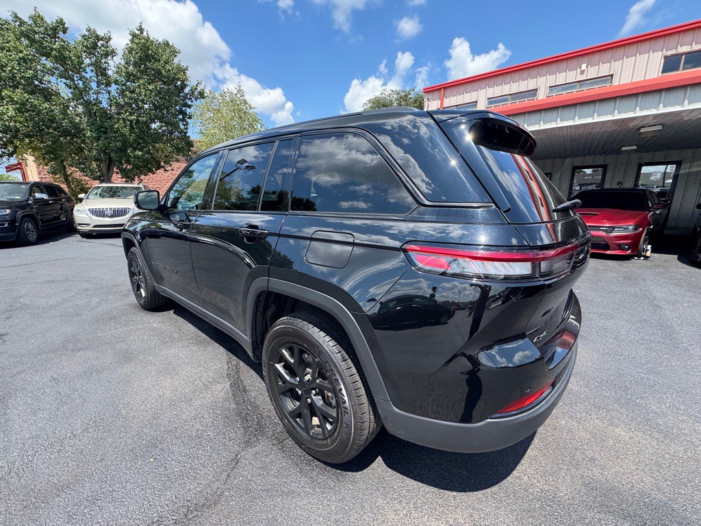 2024 Jeep Grand Cherokee Image 6