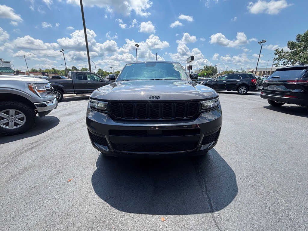 2024 Jeep Grand Cherokee Image 2