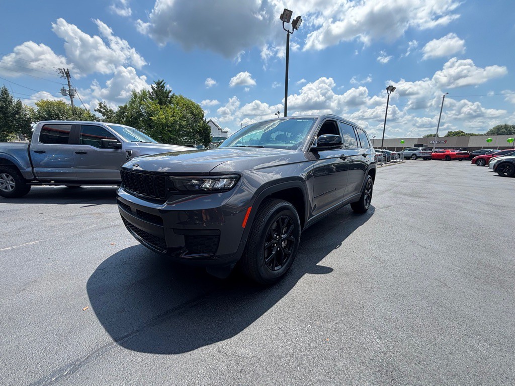 2024 Jeep Grand Cherokee Image 3