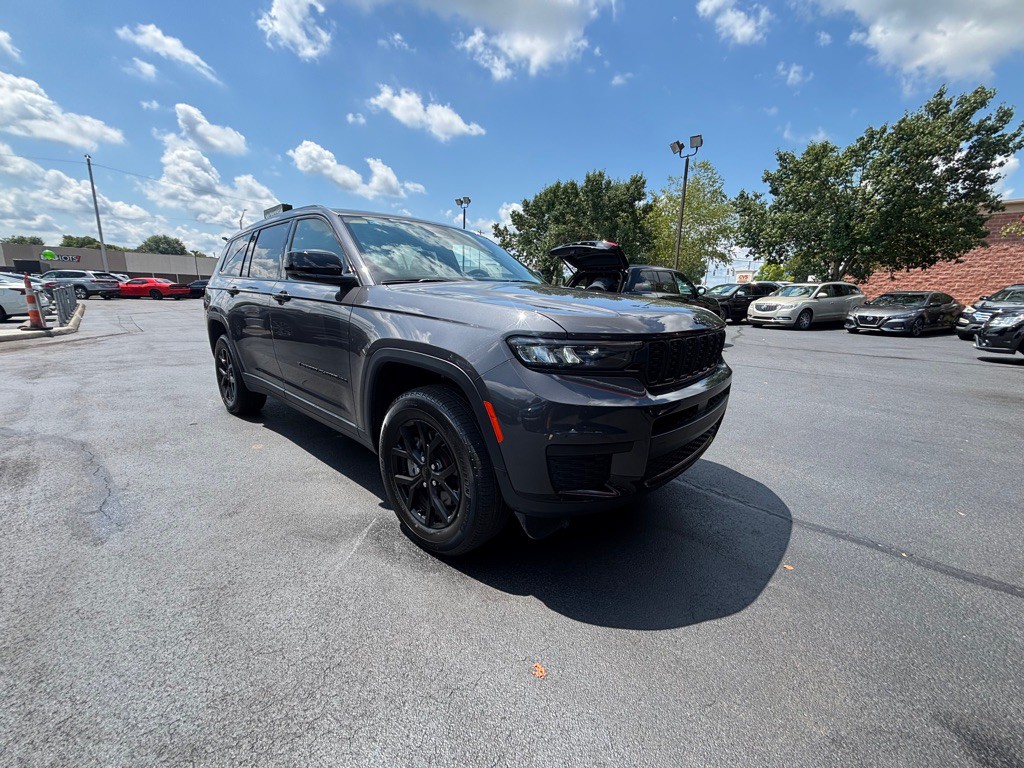 2024 Jeep Grand Cherokee Image 7