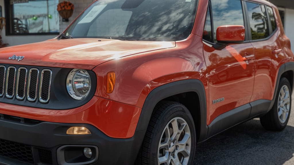 2015 Jeep Renegade Image 2
