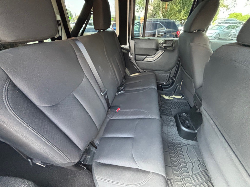 2017 Jeep Wrangler Unlimited Image 9
