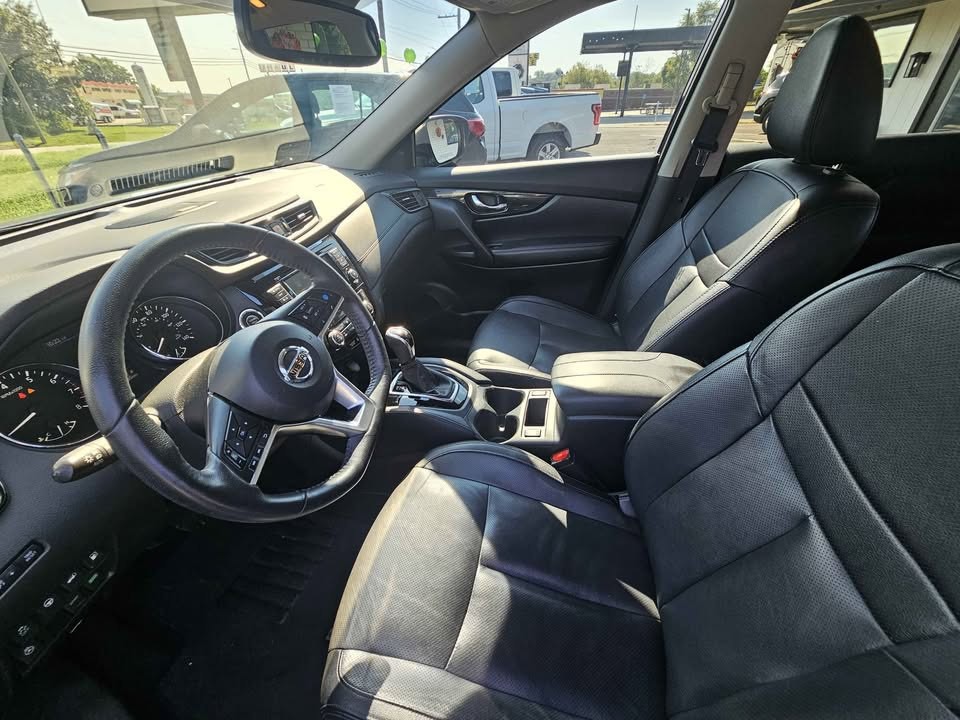 2020 Nissan Rogue Image 8