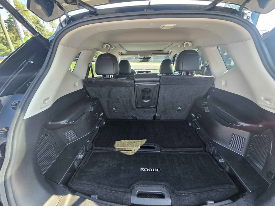 2020 Nissan Rogue Image 18