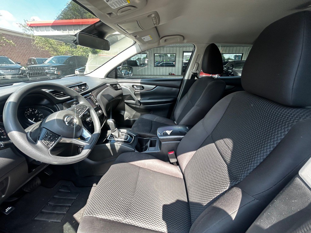 2020 Nissan Rogue Image 8