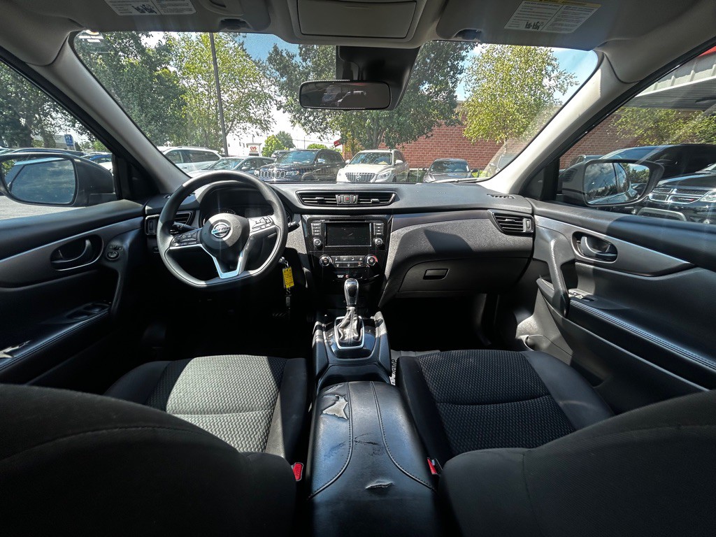 2020 Nissan Rogue Image 9