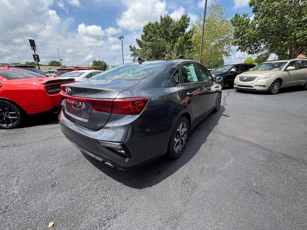 2021 Kia Forte Image 3
