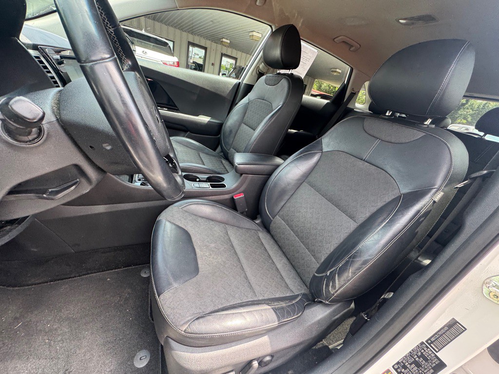 2017 Kia Niro Image 8