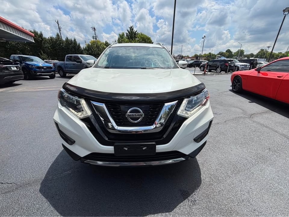 2017 Nissan Rogue Image 2