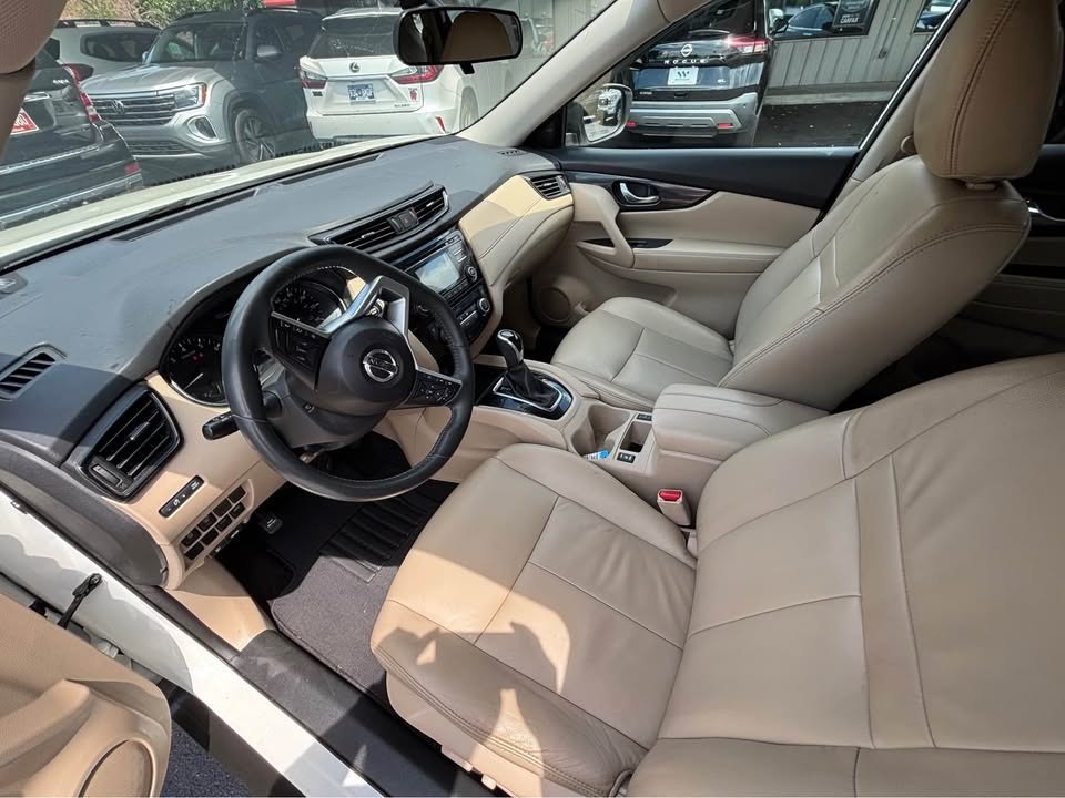 2017 Nissan Rogue Image 12