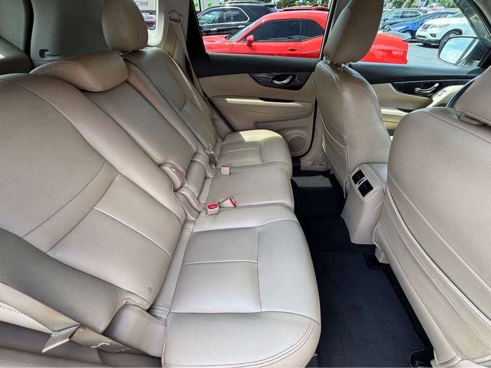 2017 Nissan Rogue Image 13