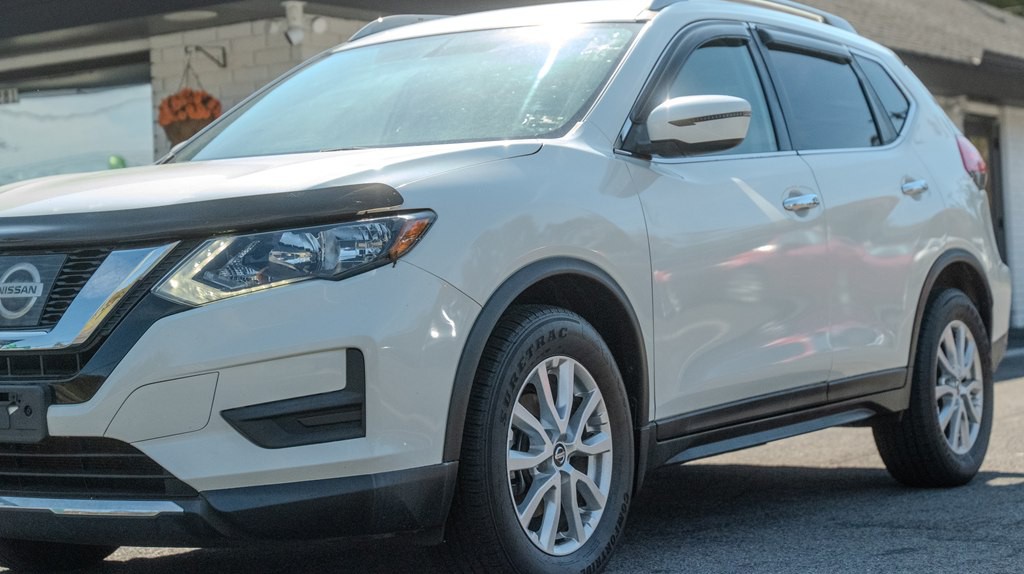 2017 Nissan Rogue Image 2