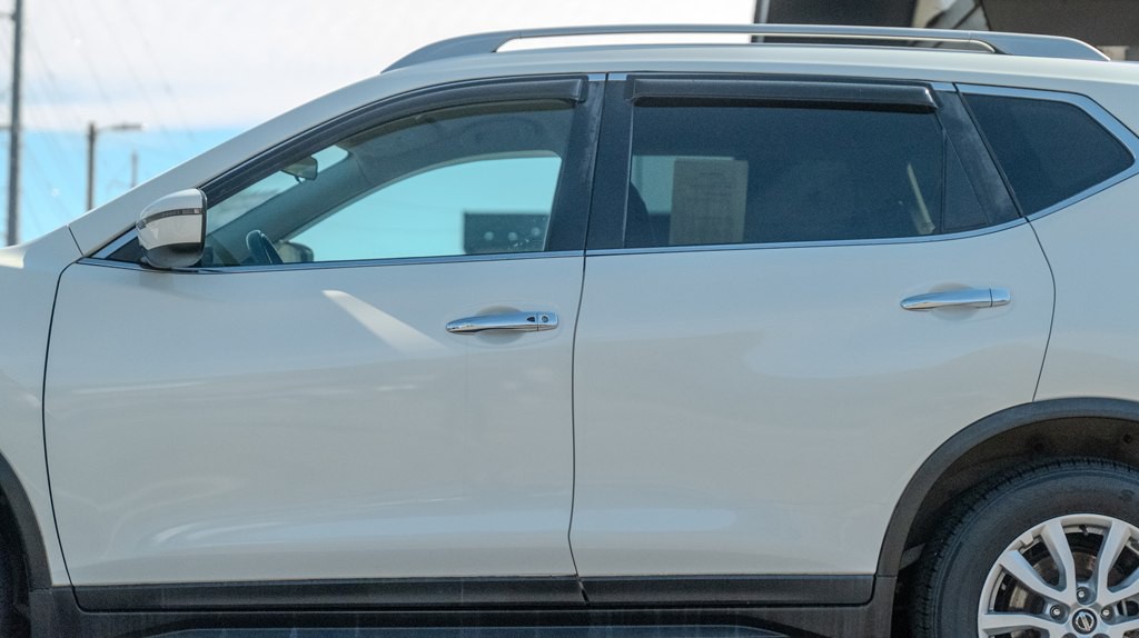 2017 Nissan Rogue Image 3