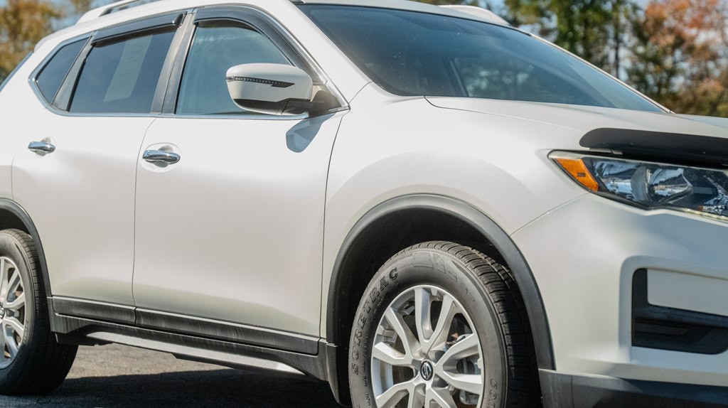 2017 Nissan Rogue Image 8