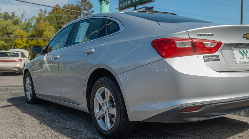 2019 Chevrolet Malibu Image 4