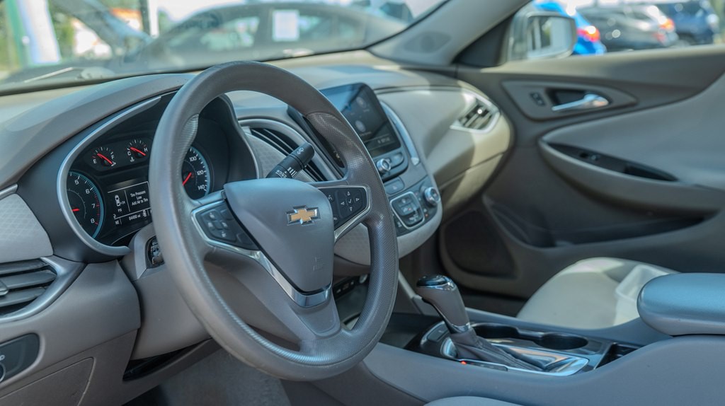 2019 Chevrolet Malibu Image 9