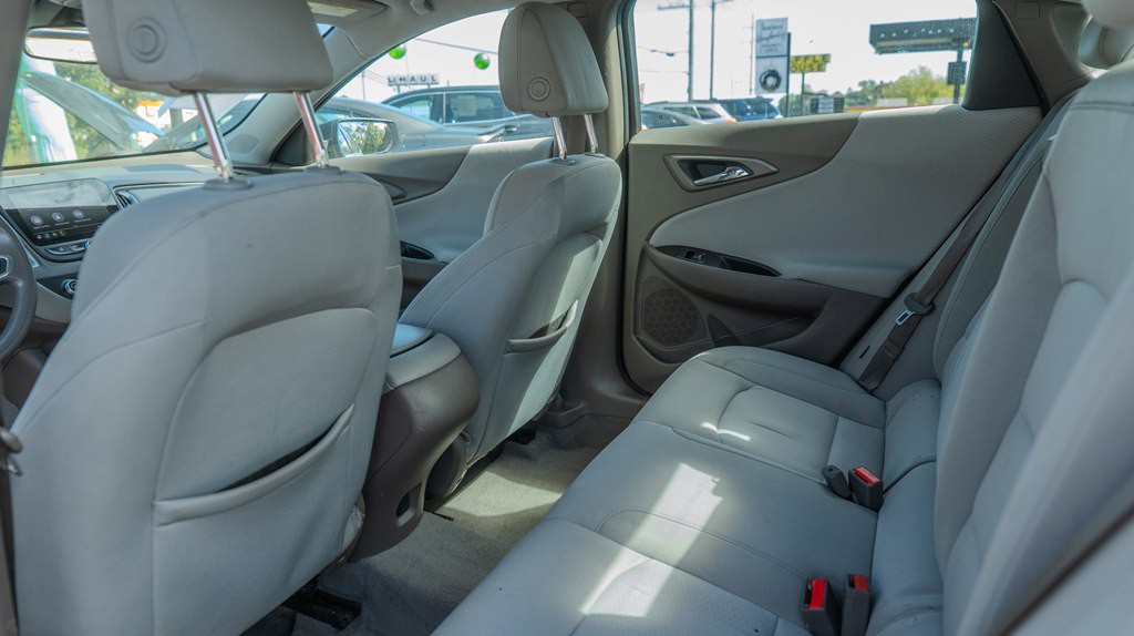 2019 Chevrolet Malibu Image 12
