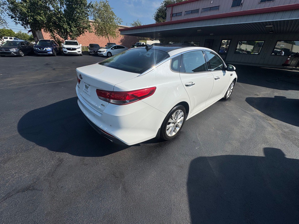 2018 Kia Optima Image 3
