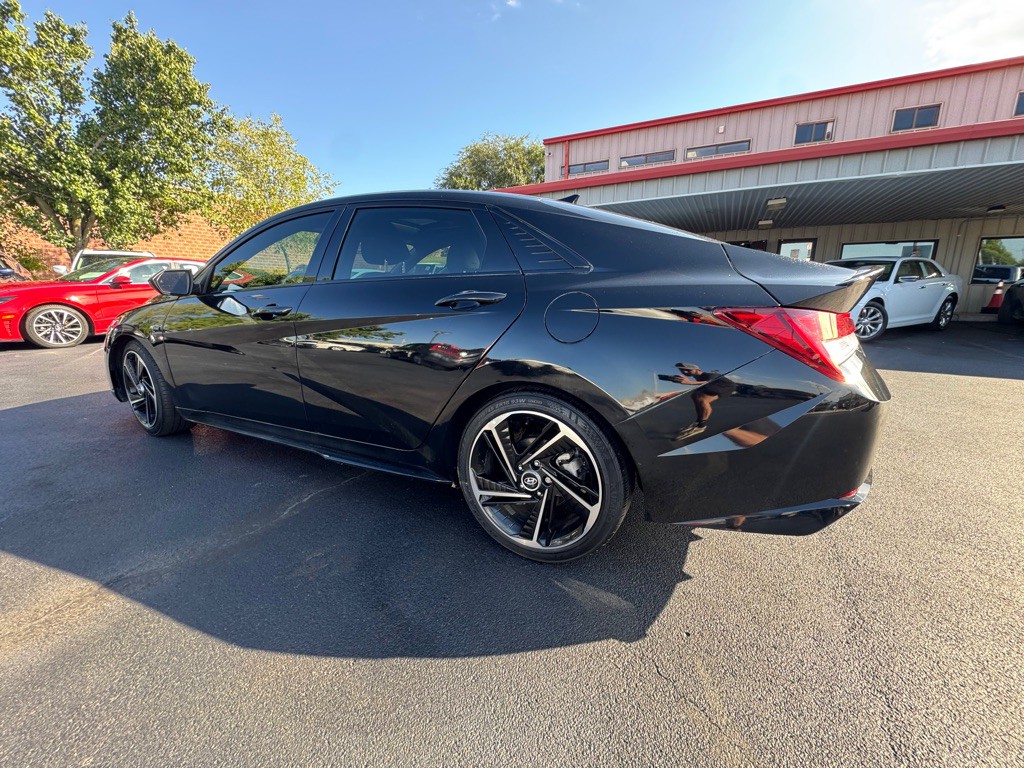 2023 Hyundai Elantra Image 7
