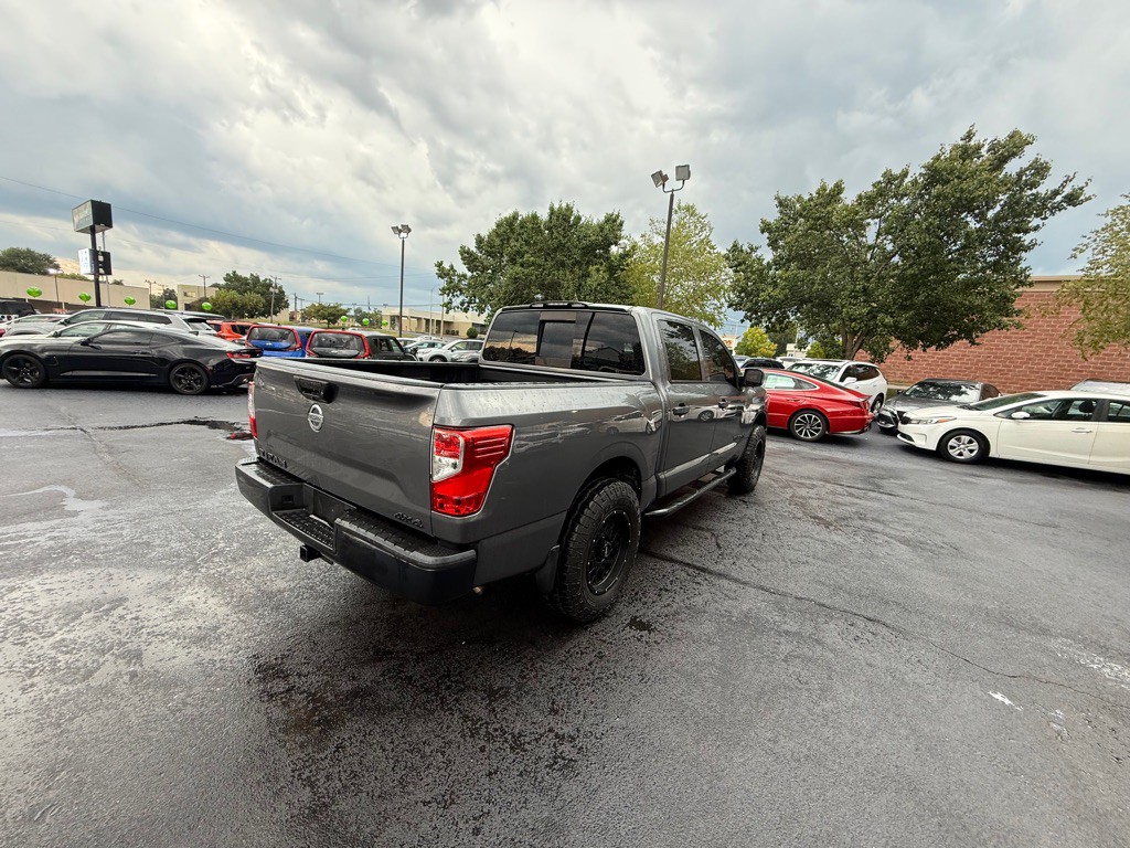 2019 Nissan Titan Image 4