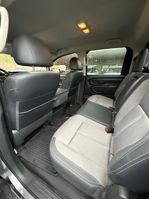 2019 Nissan Titan Image 5