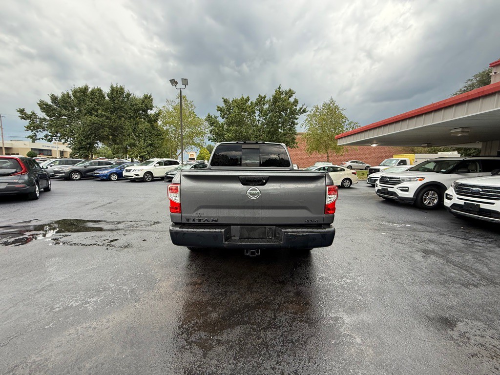 2019 Nissan Titan Image 12