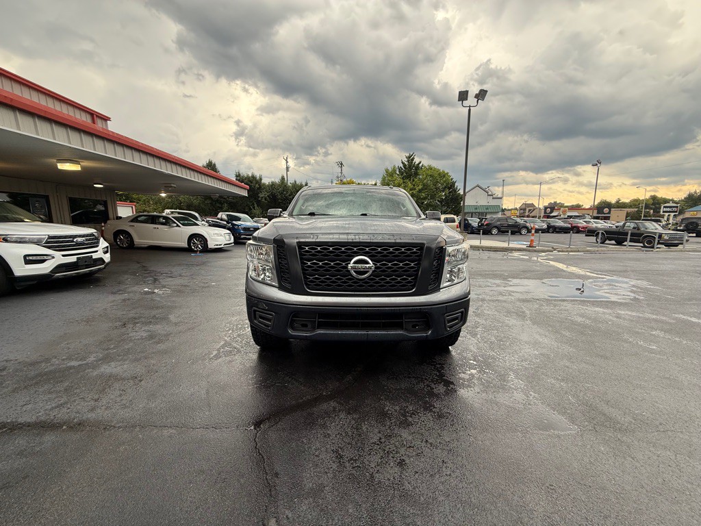 2019 Nissan Titan Image 13