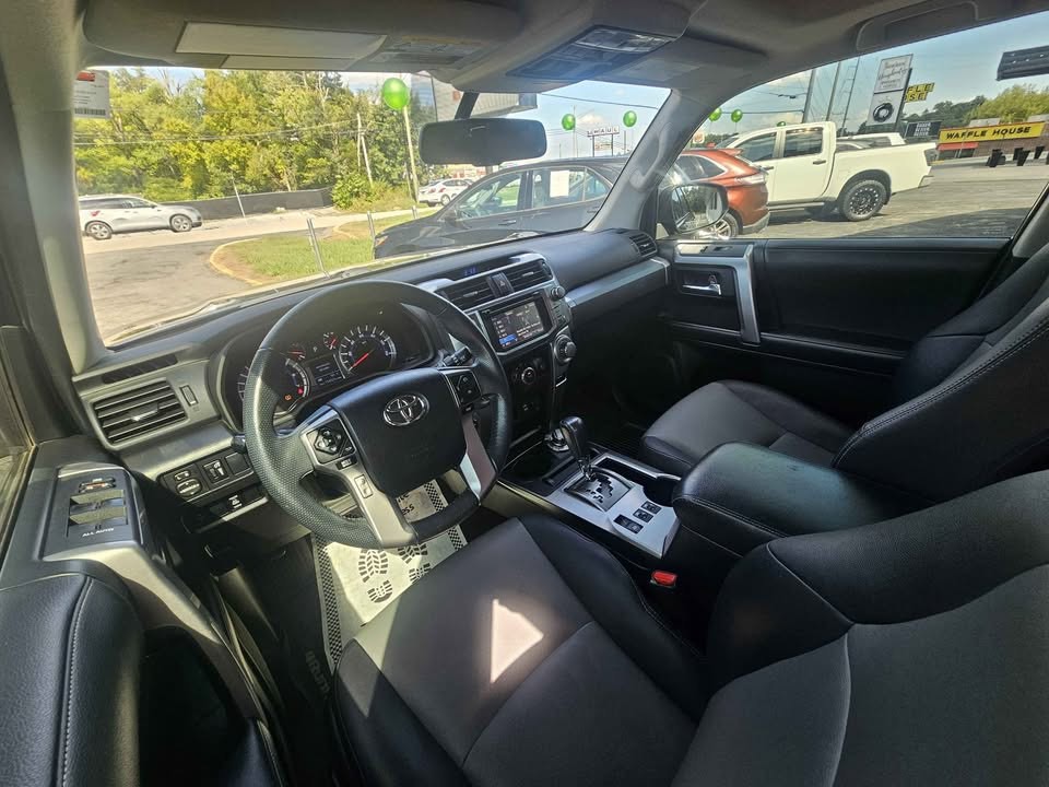 2019 Toyota 4Runner Image 9